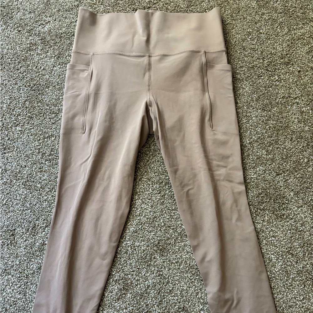 Athleta salutation stash cinch 7/8 tight
